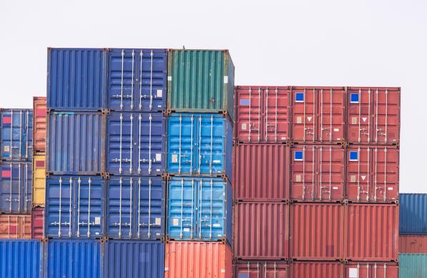 散貨船在全球貿(mào)易中扮演著怎樣的角色？