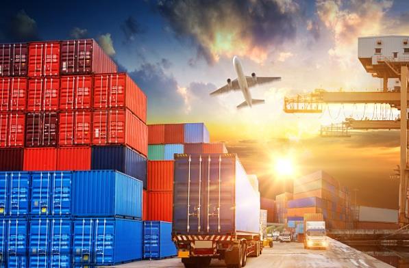 上海散貨船則以其大容量和高效率，成為中國海運(yùn)業(yè)中重要的一部分