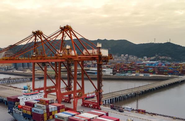 干貨船的定義、發(fā)展歷程、特點以及對經(jīng)濟的意義都是什么？