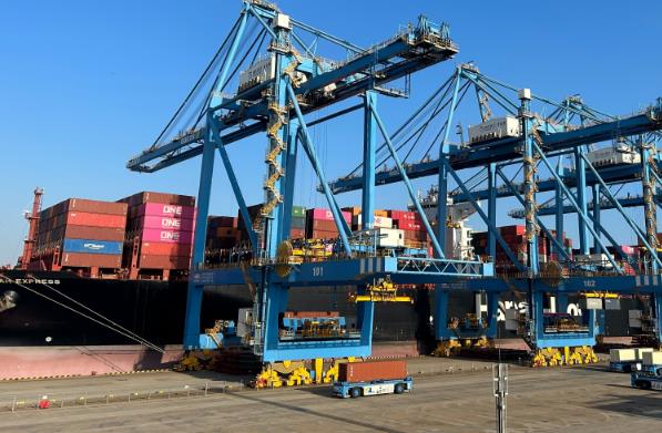 安全和可靠的散貨船專業(yè)貨代服務(wù)，促進(jìn)貿(mào)易合作的順利進(jìn)行